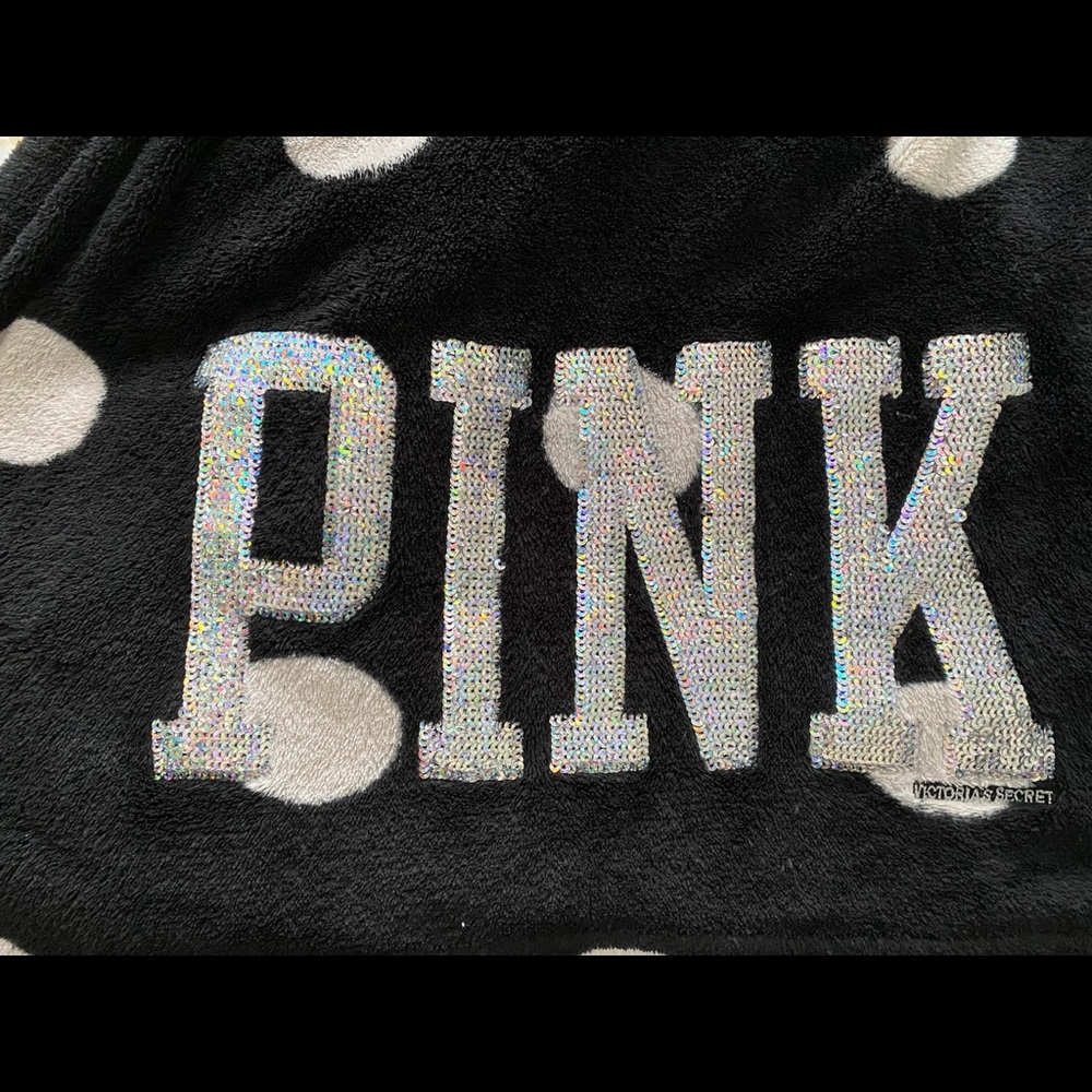VS Love Pink Robe